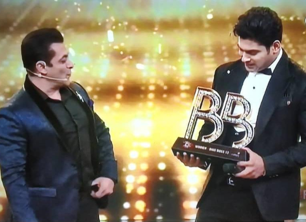 Bigg Boss 13: Sidharth Shukla takes the winner's trophy home, Asim Riaz comes in second place Bigg Boss 13: Sidharth Shukla takes the winner's trophy home, Asim Riaz comes in second place