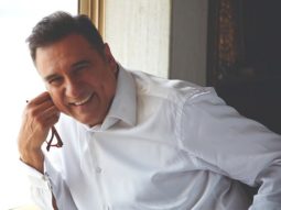 “Fans ask me for a ‘Jaadoo Ki Jhappi’ over autographs and pictures”- says Boman Irani on Hug Day