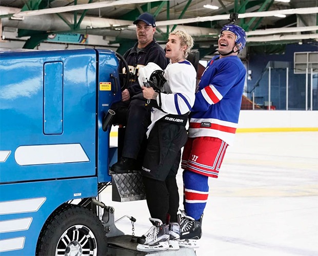 On 'Changes' release day, Justin Bieber teaches Jimmy Fallon how to play ice hockey On 'Changes' release day, Justin Bieber teaches Jimmy Fallon how to play ice hockey