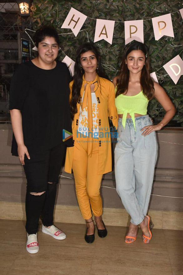 Photos: Alia Bhatt and Anshula Kapoor snapped baking a cake with a fan