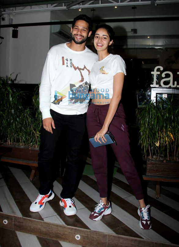 photos ananya panday siddhant chaturvedi and shakun batra spotted at farmers cafe in bandra 2
