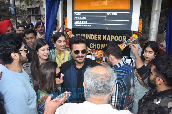 photos anil kapoor and family snapped at the naming of a chowk in chembur after his father 002