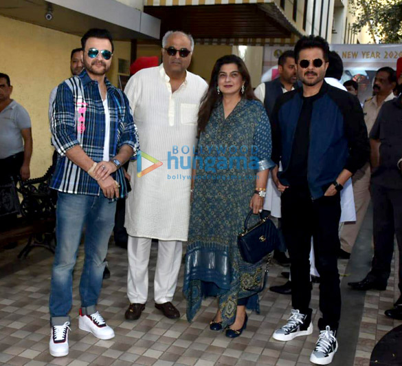 photos anil kapoor and family snapped at the naming of a chowk in chembur after his father 4