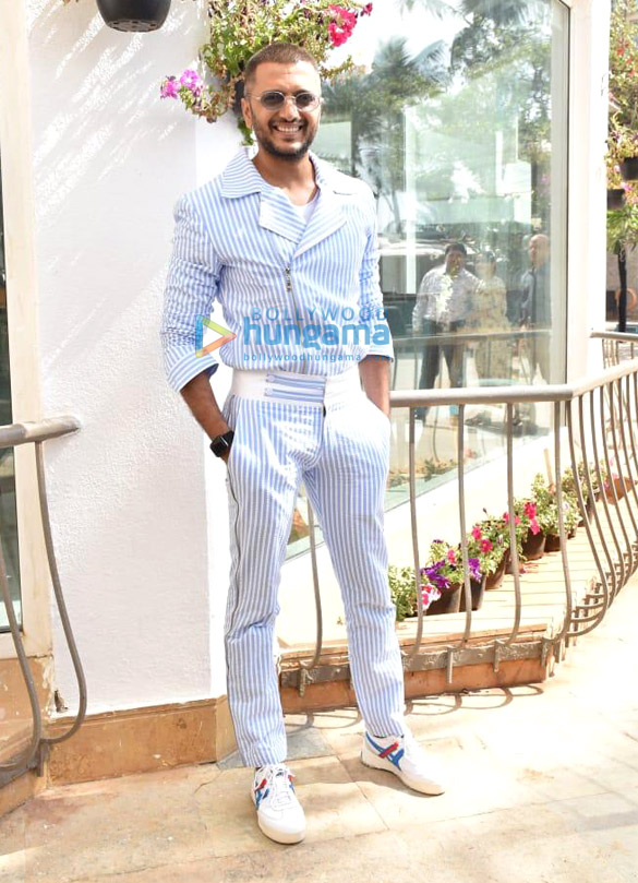 photos ankita lokhande riteish deshmukh and ahmed khan snapped promoting her film baaghi 4