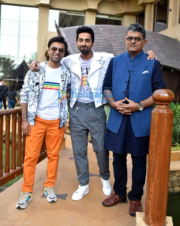 photos ayushmann khurrana jitendra kumar neena gupta and others snapped during shubh mangal zyada saavdhan promotions 5
