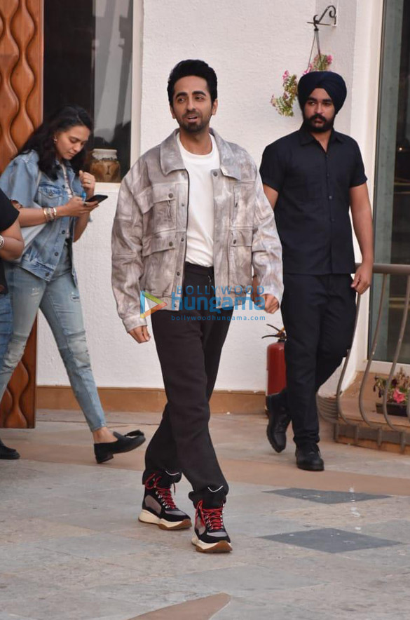 photos ayushmann khurrana and hitesh kewalia snapped promoting their film shubh mangal zyada saavdhan 4