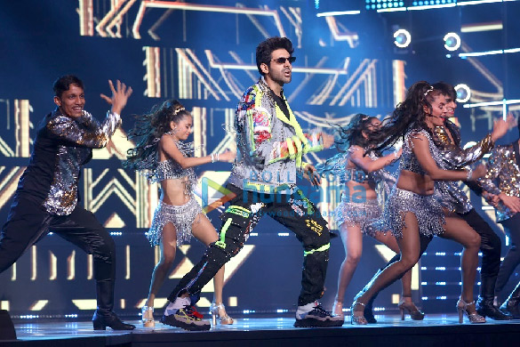 photos celebs grace the 65th filmfare awards 2020 17