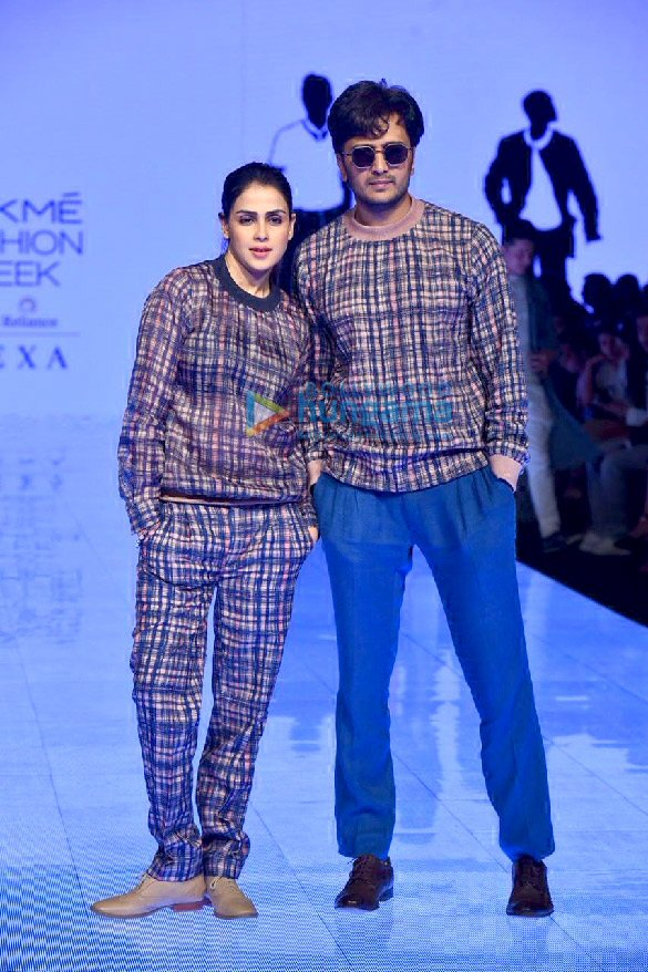 photos divya khosla kumar rhea chakraborty walk the ramp as show stoppers at lakme fashion week summerresort 2020 13