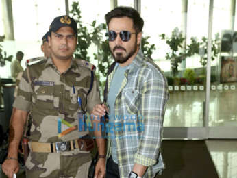 Photos: Emraan Hashmi, Pritam Chakraborty and others snapped at the airport