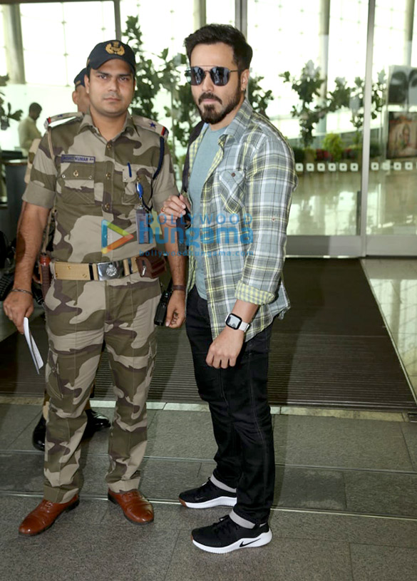 photos emraan hashmi pritam chakraborty and others snapped at the airport 3