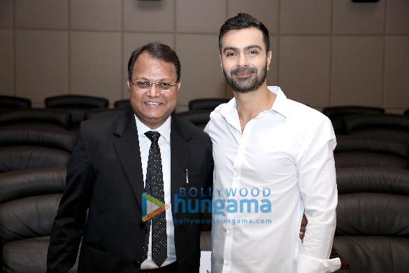 photos iqbal khan and ashmit patel snapped at the trailer launch of the bull of dalal str 8