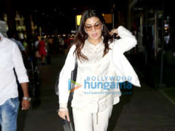 Photos: Jacqueline Fernandez, Janhvi Kapoor and others snapped at the airport