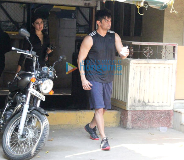 photos janhvi kapoor sushant singh rajput and mira rajput spotted at the gym 5