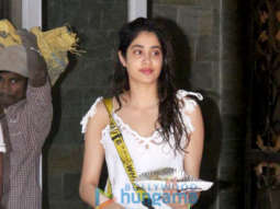 Photos: Janhvi Kapoor spotted outside the gym