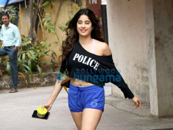 Photos: Janhvi Kapoor spotted outside the gym