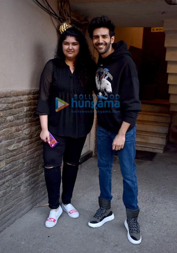 photos kartik aaryan snapped at anshula kapoors fankind charity initiative 1