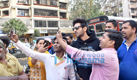 photos kartik aaryan snapped at anshula kapoors fankind charity initiative 2