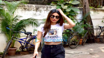 Photos: Mouni Roy snapped in Juhu