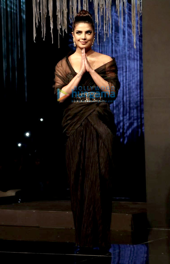 photos priyanka chopra walks the ramp during blenders pride fashion tour 2020 3