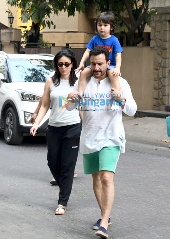 Photos: Saif Ali Khan, Kareena Kapoor Khan and Taimur Ali Khan spotted in Bandra Photos: Saif Ali Khan, Kareena Kapoor Khan and Taimur Ali Khan spotted in Bandra