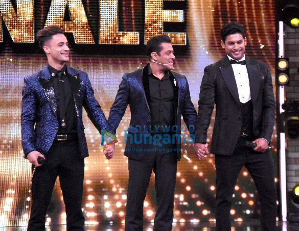photos salman khan announces sidharth shukla as the winner of bigg boss 13 asim riaz comes second 2