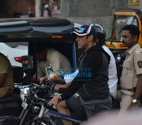 photos salman khan snapped riding his cycle 3