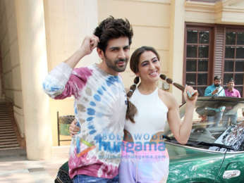 Photos: Sara Ali Khan and Kartik Aaryan snapped at Radio City office in Bandra