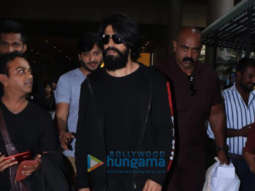Photos: Superstar Yash spotted at the Mumbai airport