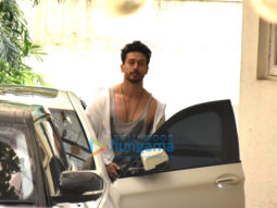 Photos: Tiger Shroff snapped at a dubbing studio in Juhu