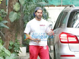 Photos: Varun Dhawan and Esha Deol spotted at Sunny Super Sound in Juhu