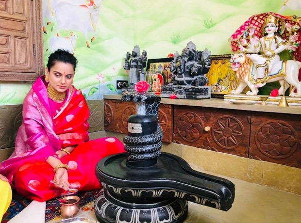 Kangana Ranaut celebrates her 33rd birthday with her family in Manali Kangana Ranaut celebrates her 33rd birthday with her family in Manali