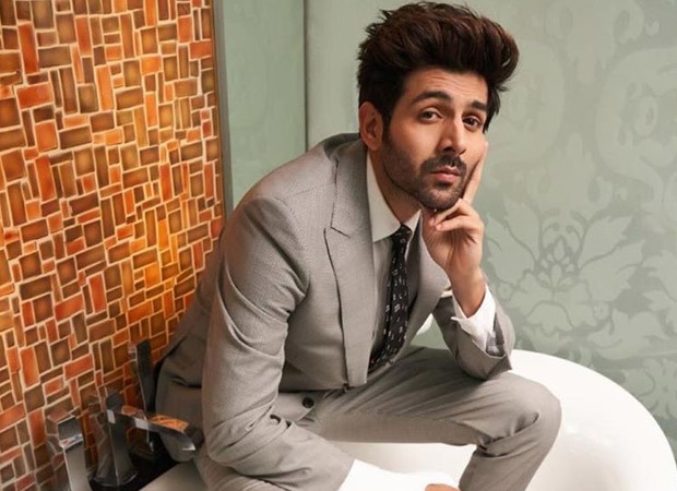 Kartik Aaryan’s quarantine area for work from home has left everyone in splits