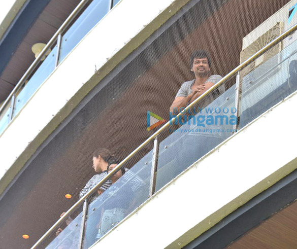 photos celebs indulge in clapping during janta curfew2 1