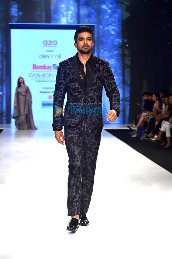 photos diana penty sayani gupta and saqib saleem turn show stoppers at bt fashion week 2020 5