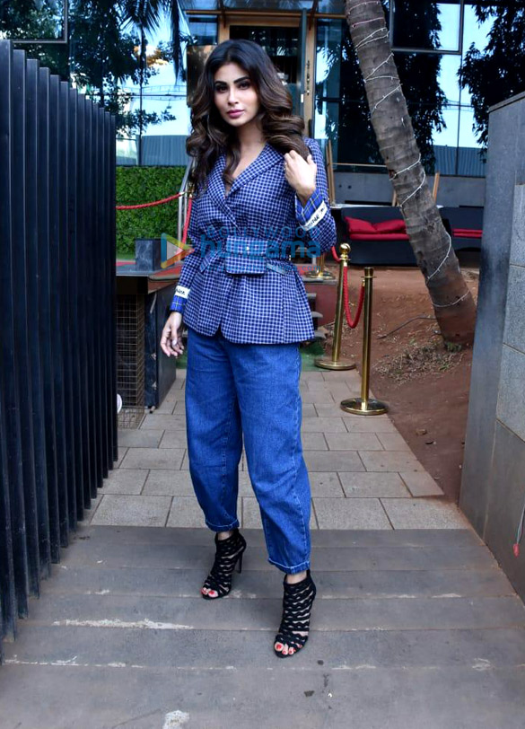 photos mouni roy snapped during holi mein rangeele song press conference 5