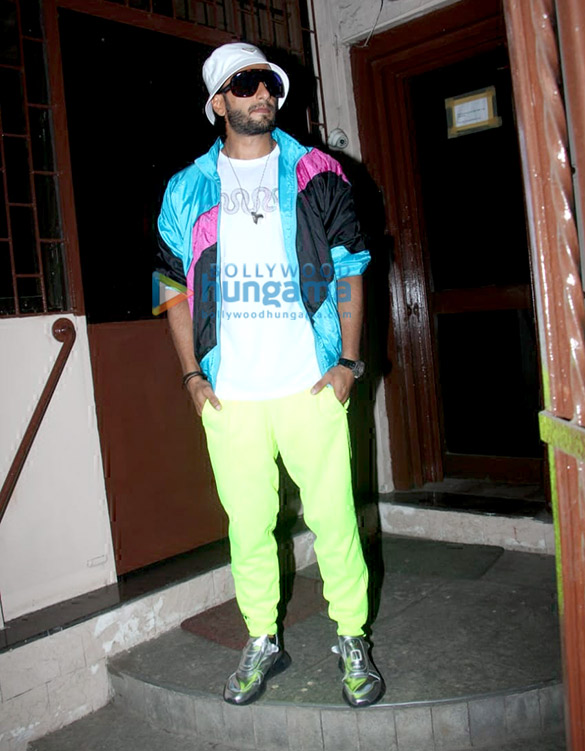 photos ranveer singh snapped in bandra 4