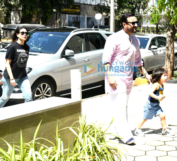 photos saif ali khan kareena kapoor khan and taimur ali khan snapped at food mall 1