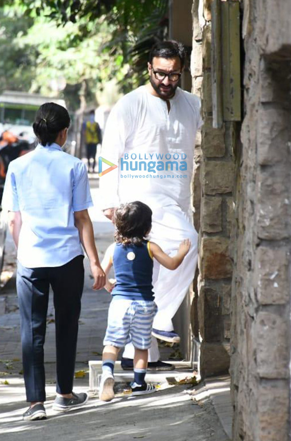 Photos: Saif Ali Khan and Taimur Ali Khan spotted in Bandra Photos: Saif Ali Khan and Taimur Ali Khan spotted in Bandra