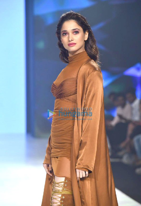 photos tamannaah bhatia vivek oberoi and others turn show stoppers at bt fashion week 2020 5