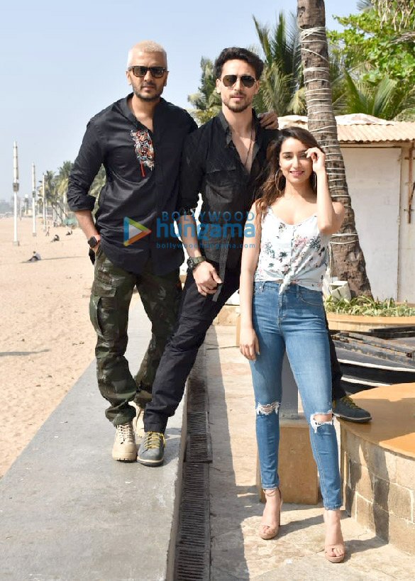 Photos: Tiger Shroff, Shraddha Kapoor and Riteish Deshmukh snapped during Baaghi 3 promotions Photos: Tiger Shroff, Shraddha Kapoor and Riteish Deshmukh snapped during Baaghi 3 promotions