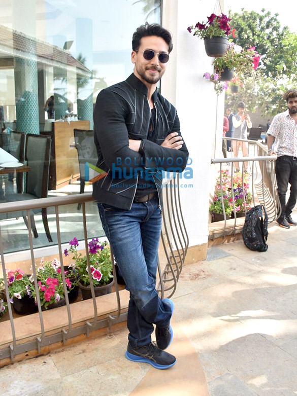 photos tiger shroff celebrates his birthday while promoting baaghi 3 9