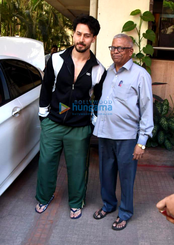 photos tiger shroff spotted at kwan office 2