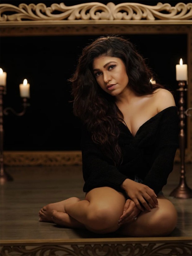 Tulsi Kumar Releases Soulful Rendition Of ‘phir Na Milen Kabhi From