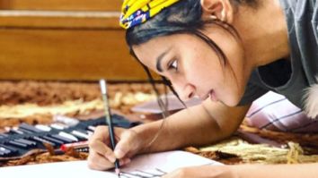 Hina Khan tries her hands in sketching