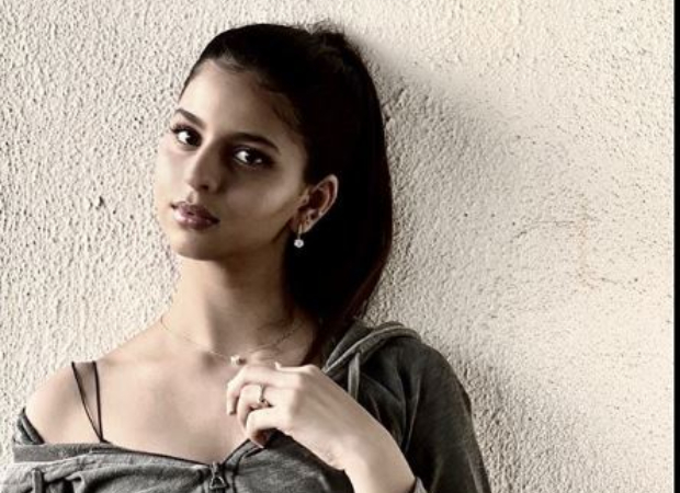 Amid coronavirus lockdown, Suhana Khan experiments with makeup and the results are breathtaking