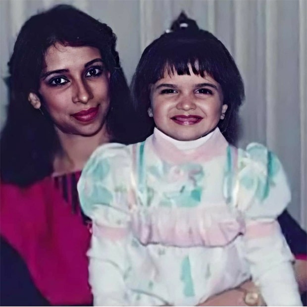 Childhood photo of Deepika Padukone flashing her million dollar smile with her mother is going viral 