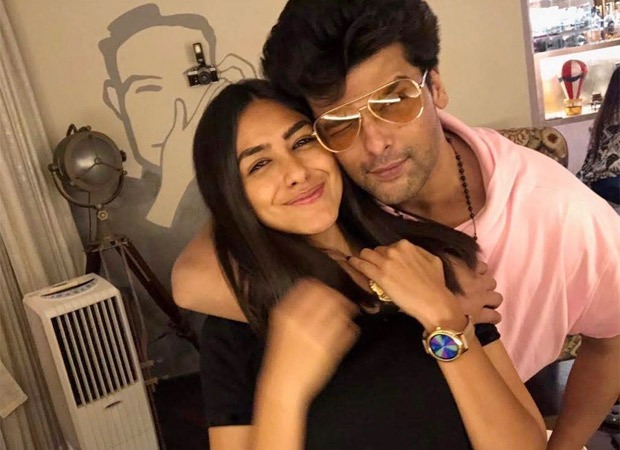 Kushal Tandon and Mrunal Thakur make their relationship Insta-official!