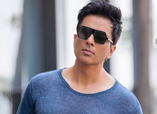 Sonu Sood provides meals to 25,000 migrant workers during Ramzan Sonu Sood provides meals to 25,000 migrant workers during Ramzan