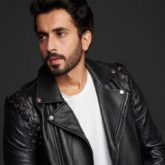 Sunny Singh gives his audience important tips to work out at home!