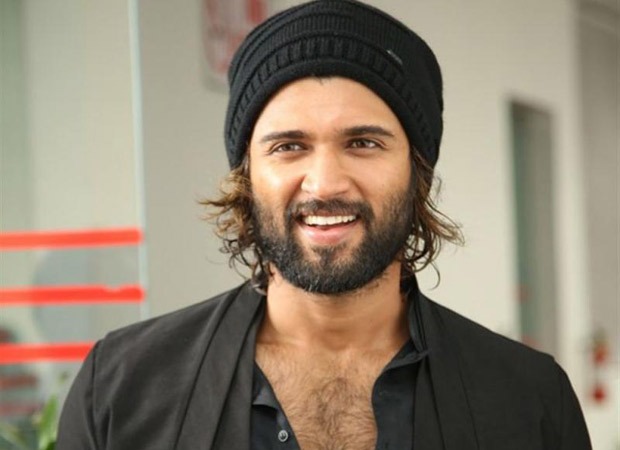 Vijay Deverakonda raises Rs. 40 lakhs through donations from fans to help more than 4000 families impacted in lockdown Vijay Deverakonda raises Rs. 40 lakhs through donations from fans to help more than 4000 families impacted in lockdown